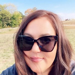 Meet your Posher, Nikki